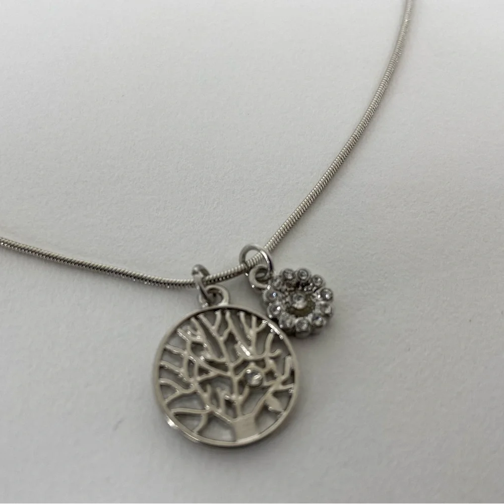 Graziano Silver tone Tree of Life + Rhinestone flower Pendants Necklace‎ 16-19”